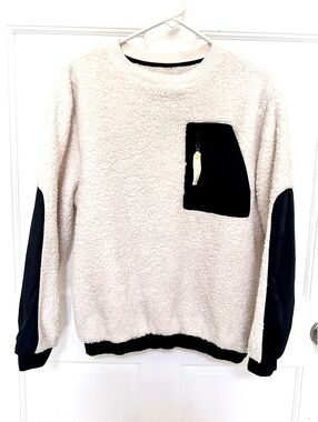 UGG Women's Niko Sherpa Crewneck Pullover Natural/Black Color Size S